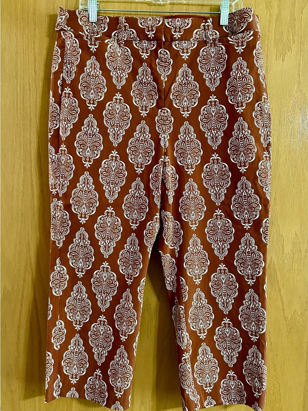 Size 18 Women's Rust Printed Cropped Pants